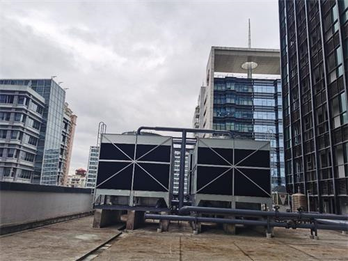 商業冷卻塔噪聲處理解決的方法(冷卻塔噪音擾民怎么解決)