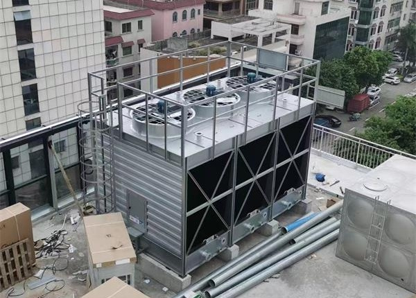 工業(yè)生產(chǎn)圓形冷卻塔出現(xiàn)噪音的解決方法